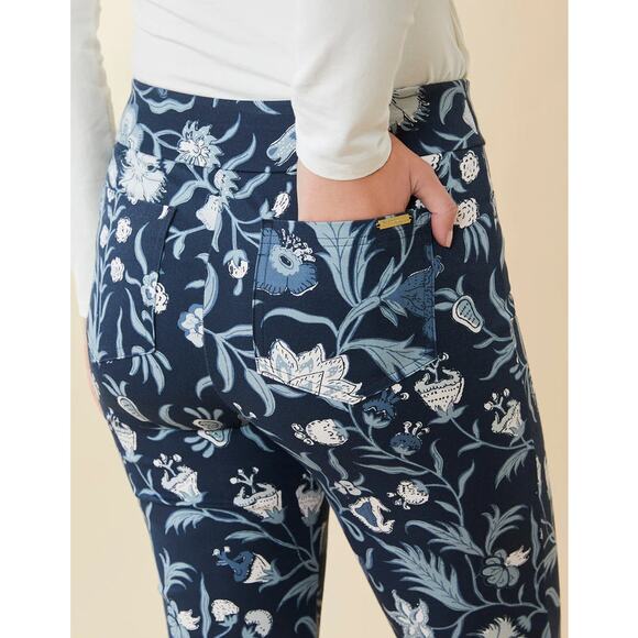 Spartina 449 Maren Pants Size S Navy Blue Floral Stretch Kick Flare Crop Classic - Picture 3 of 14
